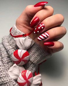 5 inspirações de unhas decoradas para o Natal