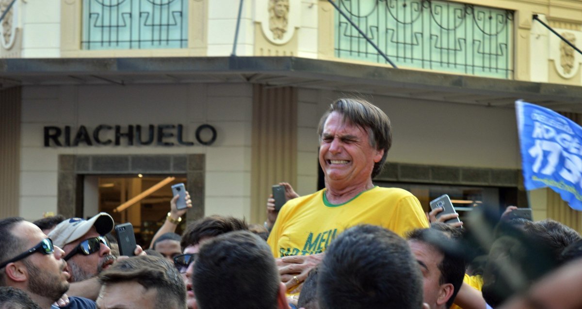 Documentário sobre Jair Bolsonaro emociona filhos durante exibição restrita em Florianópolis - Imagem do artigo original