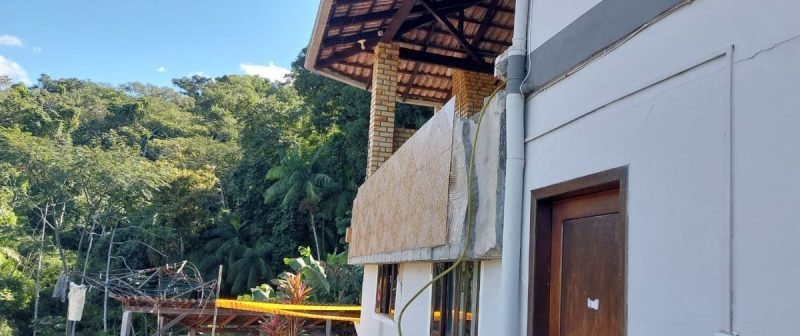 Sacada cede durante almoço de Dia das Mães em Blumenau e deixa quatro feridos - Imagem do artigo original
