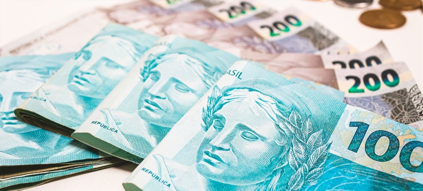 ETFs de renda fixa disparam na B3: retornos de até 15% ao ano, IR menor e tíquete mínimo de R$ 100 aceleram adesão - Imagem do artigo