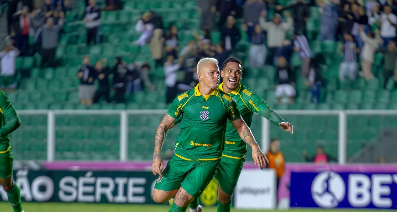 Figueirense reage com formação ofensiva e vence o Paysandu por 2 a 1 na Série C - Imagem do artigo original
