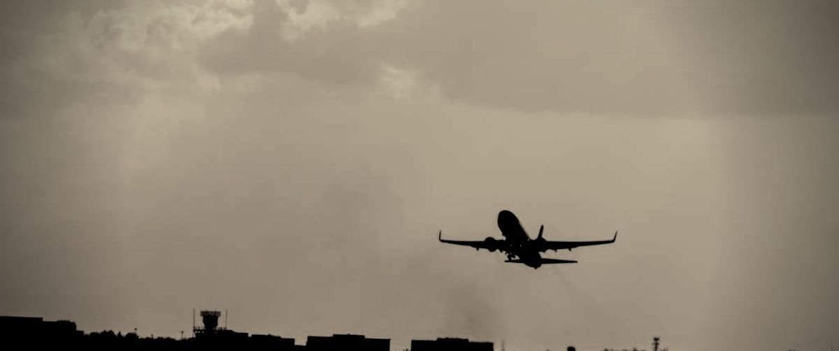 Falha no Controle de Tráfego Aéreo paralisa temporariamente Guarulhos, Congonhas e Viracopos - Imagem do artigo