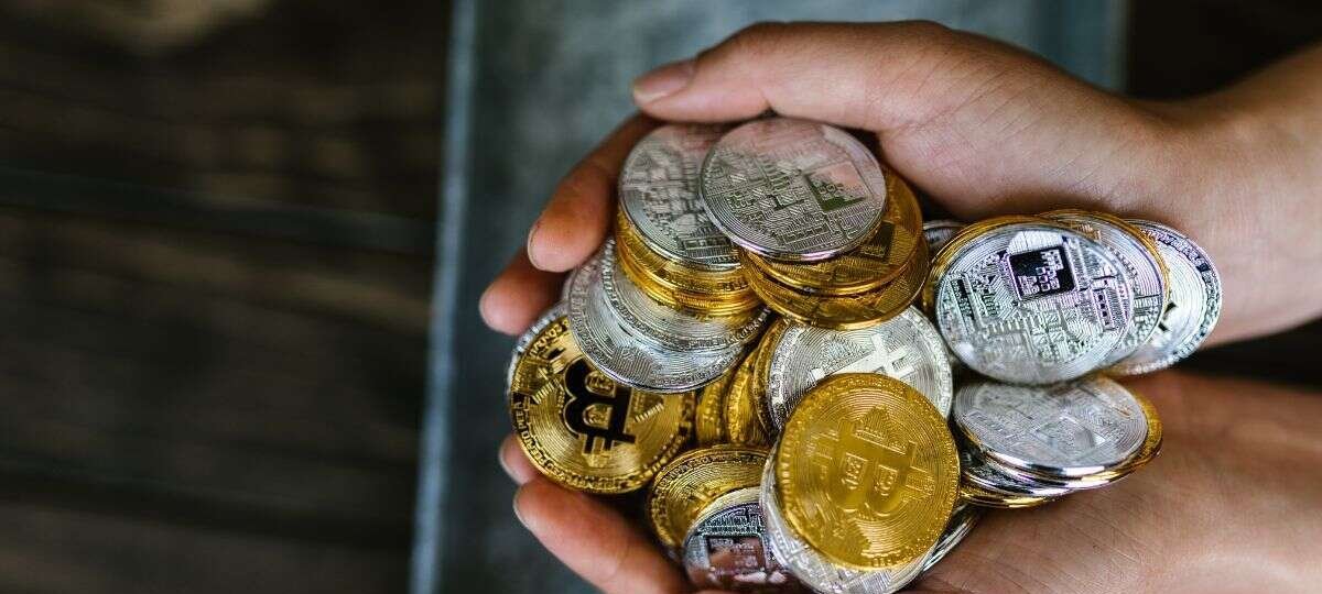 Trader promete revelar cinco criptomoedas com potencial de multiplicar investimento em até 500 vezes - Imagem do artigo