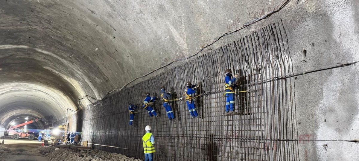 Interior do túnel duplo do Morro do Vieira alcança 80% de execução e projeta nova logística na BR-280 - Imagem do artigo