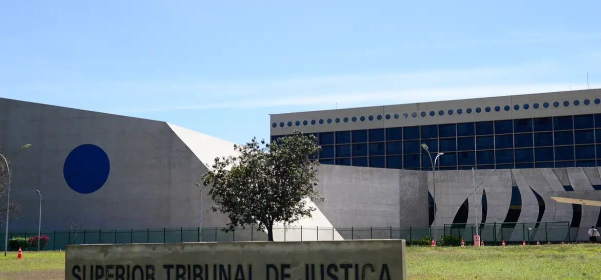 STJ reconhece direito de herdeiros à restituição de Imposto de Renda pago por aposentados com doença grave - Imagem do artigo original