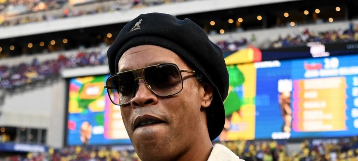 Ronaldinho surge no gramado antes de Brasil x Haiti e injeta motivação decisiva na Seleção - Imagem do artigo