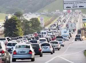 brasil-transito-sp-rodovia-imigrantes-20131114-01-original2